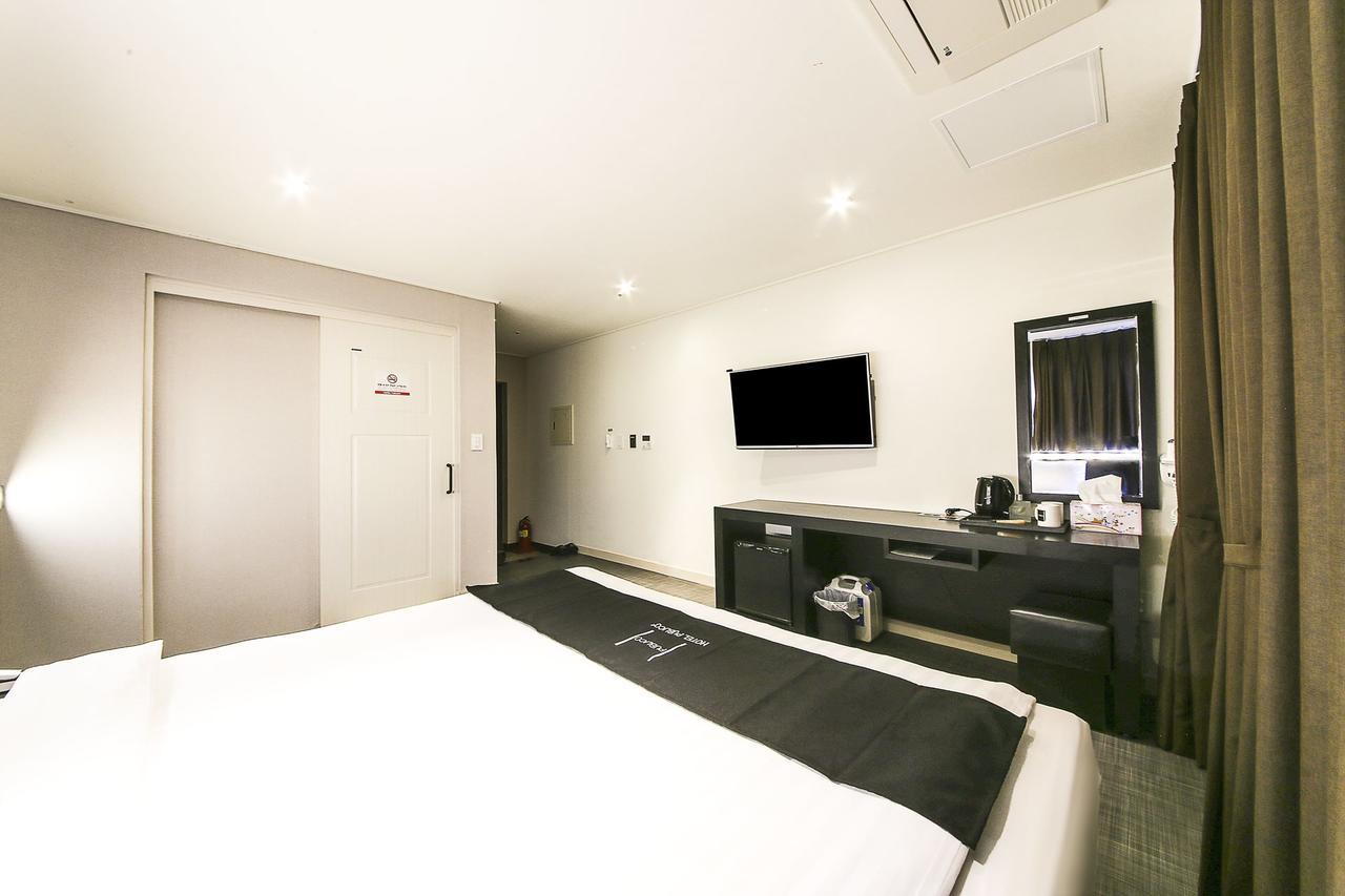 Publico Hotel Seogwipo Dış mekan fotoğraf